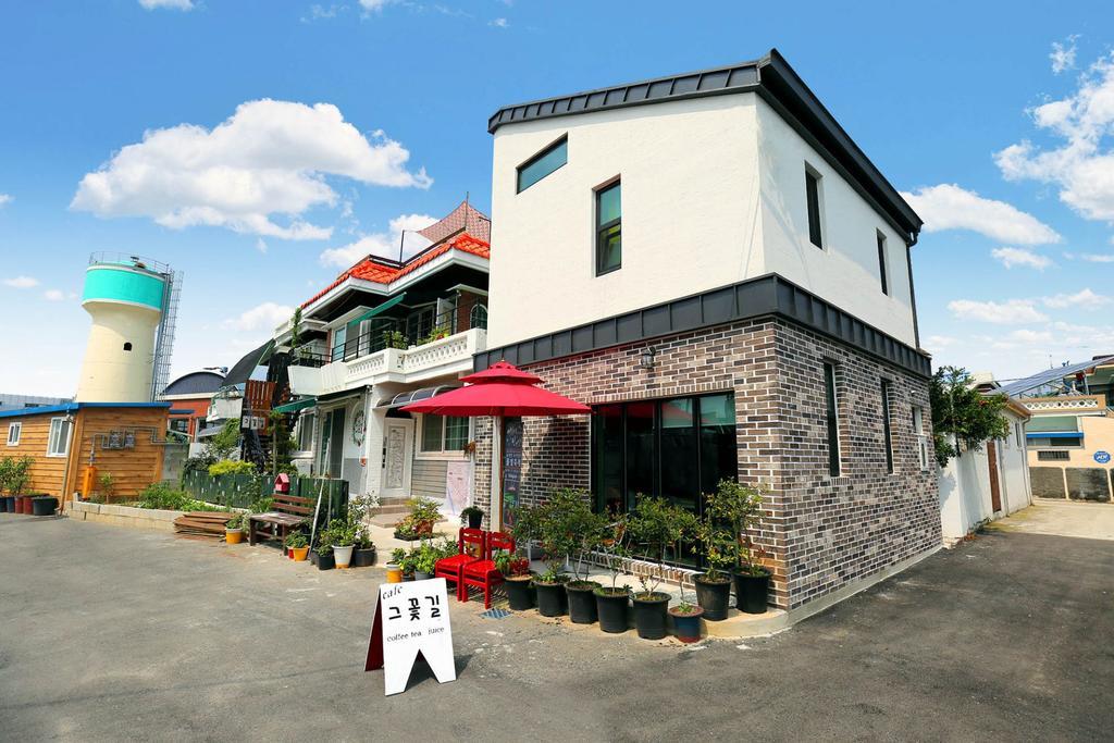 The Flower Road Guesthouse Suncheon Esterno foto